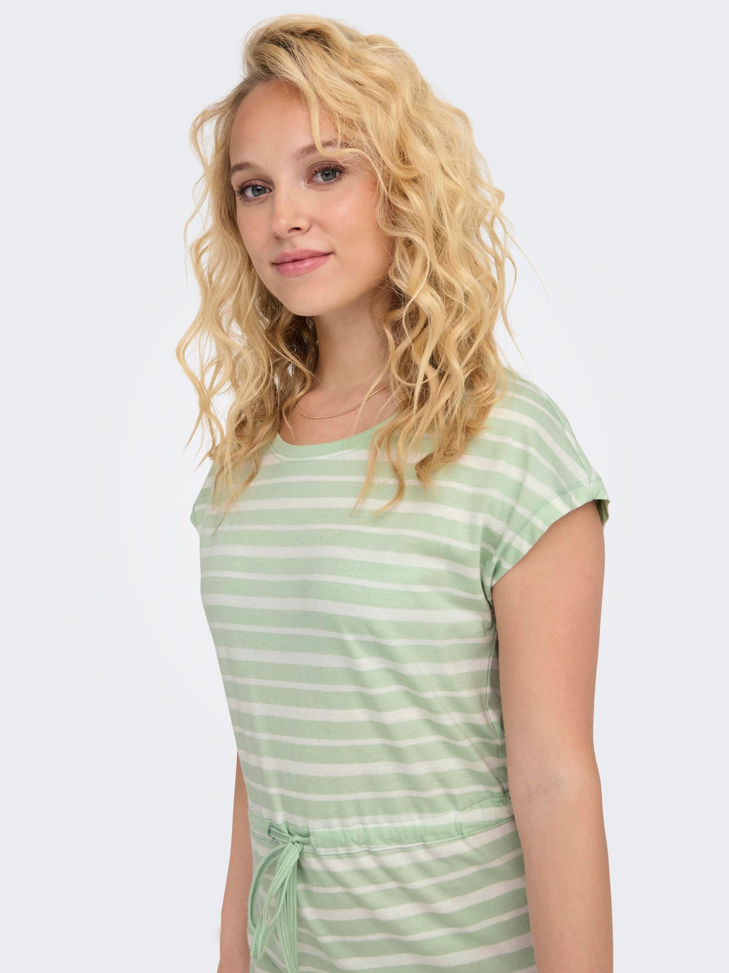 Only Kleid