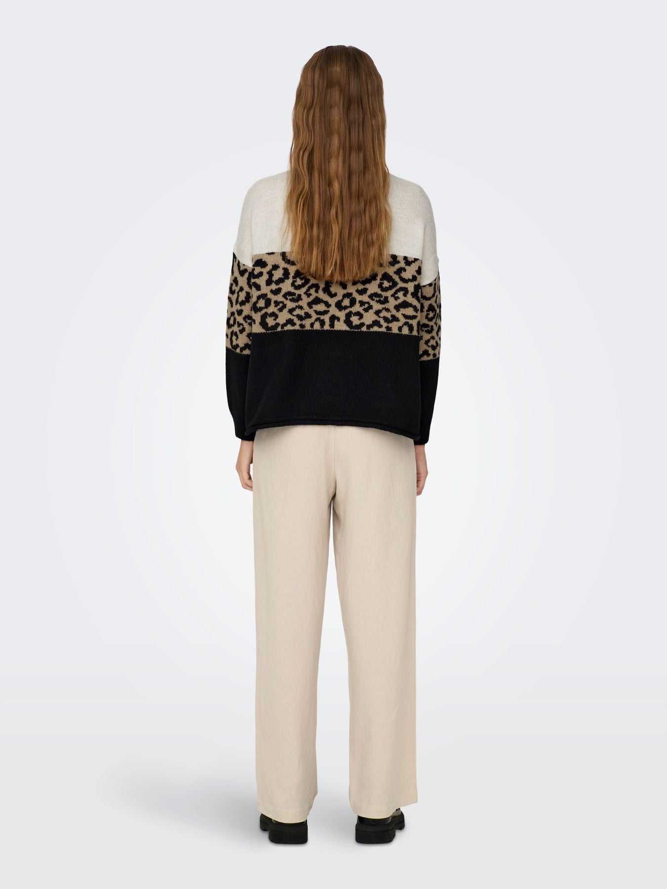 Damen ONLJADE ANIMAL LS O-NECK KNT NOOS