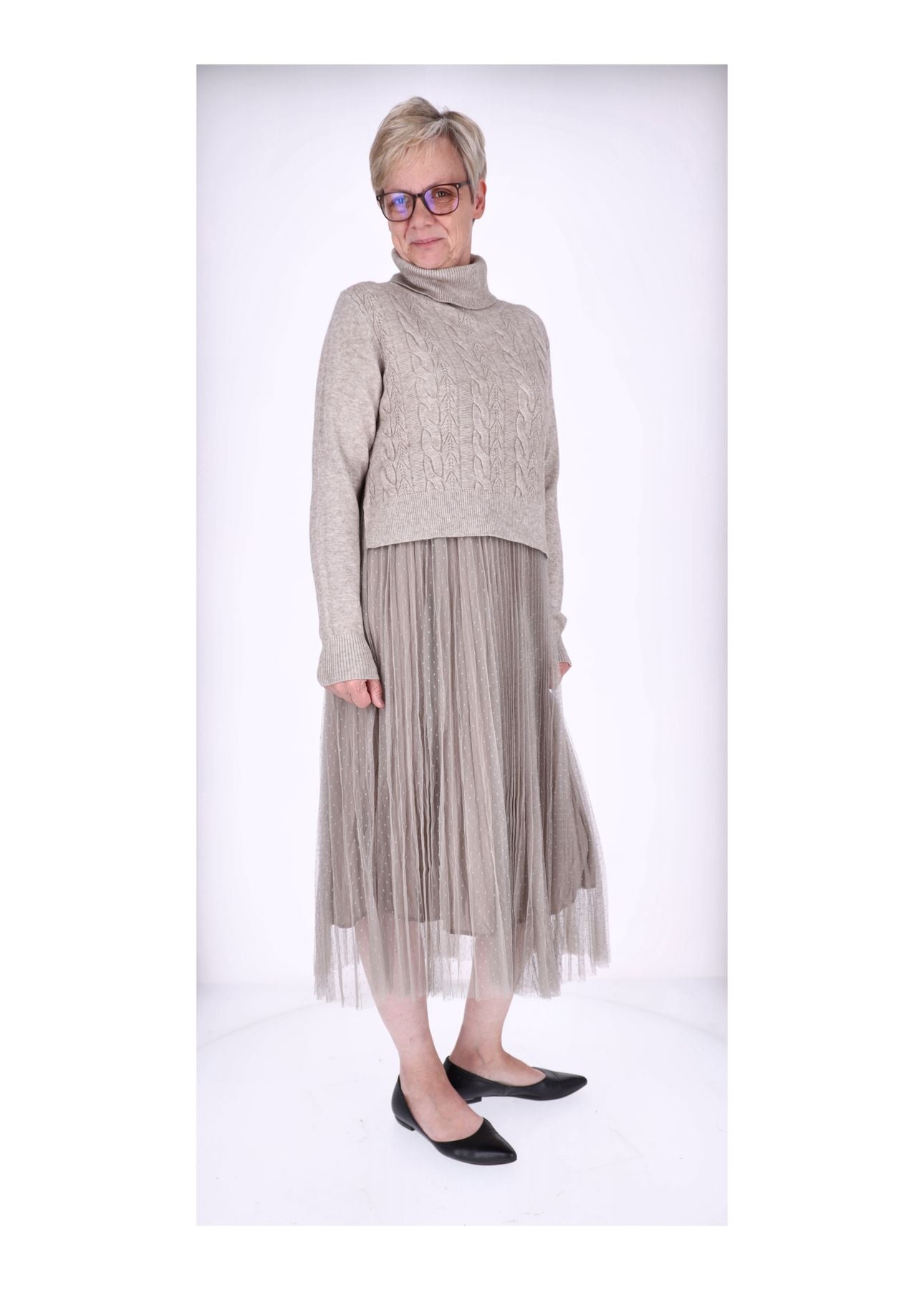 Kleid mit Rollkragen Pullover