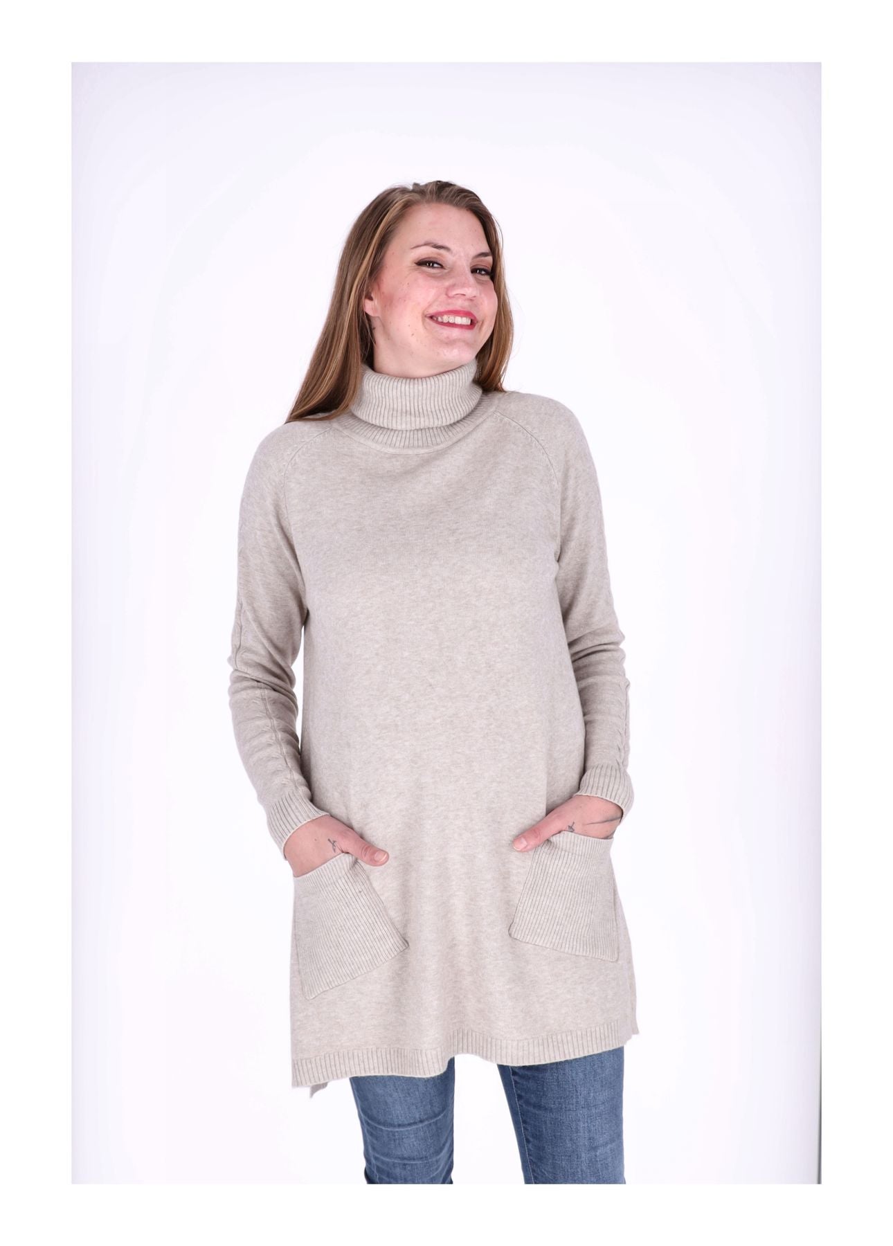 Strickkleid Rollkragen aufgesetzte Taschen