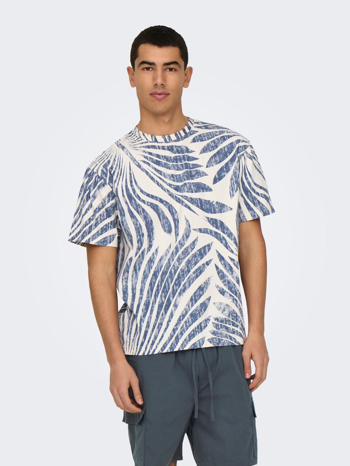 Herren ONSZEKE LIFE REG WASHED SS AOP TEE
