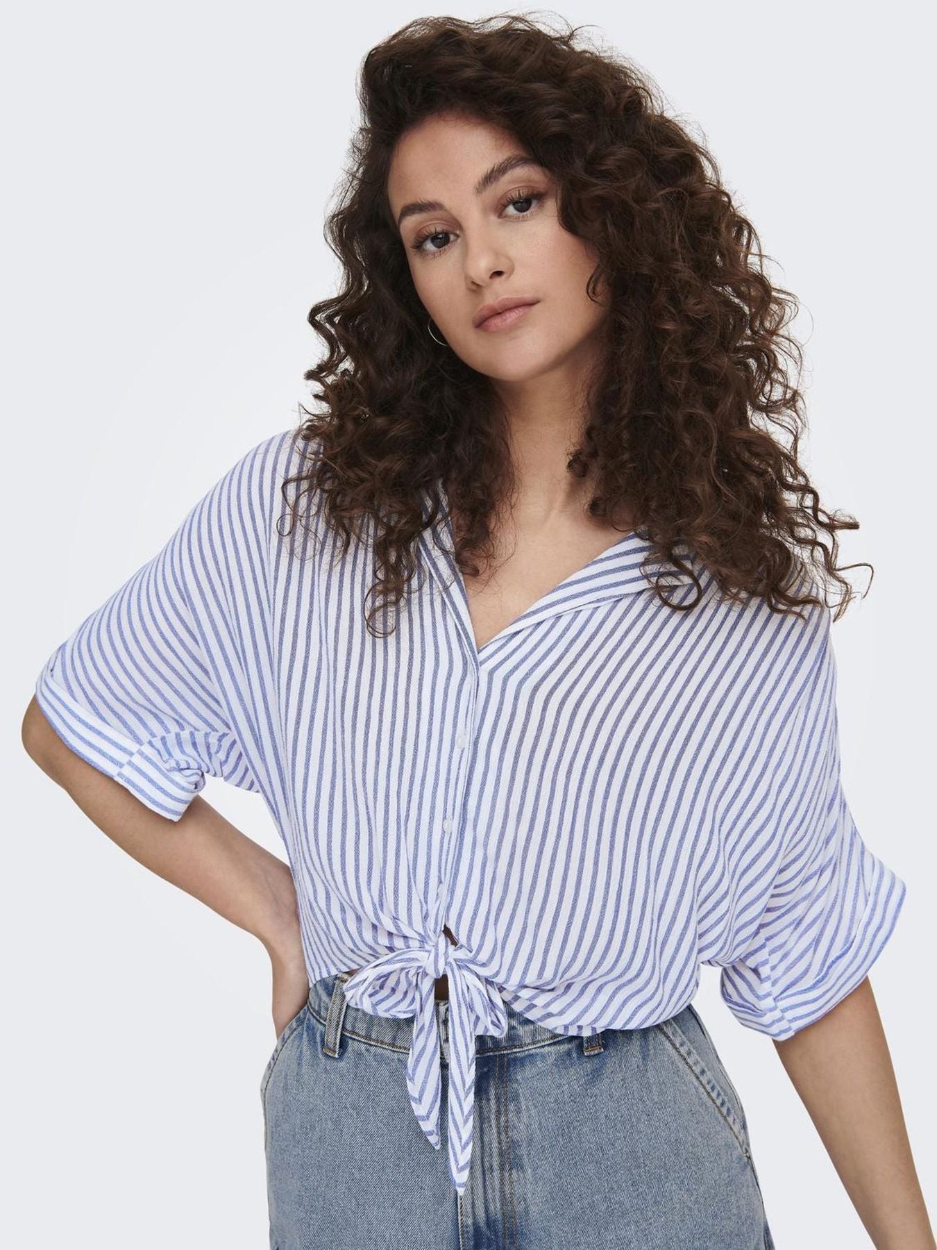 Damen ONLPAULA LIFE S/S TIE SHIRT WVN NOO