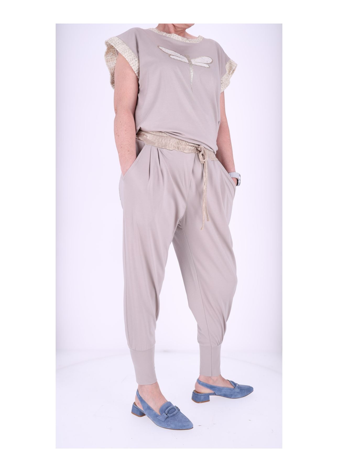 Jogginghose Bündchen Goldapplikation