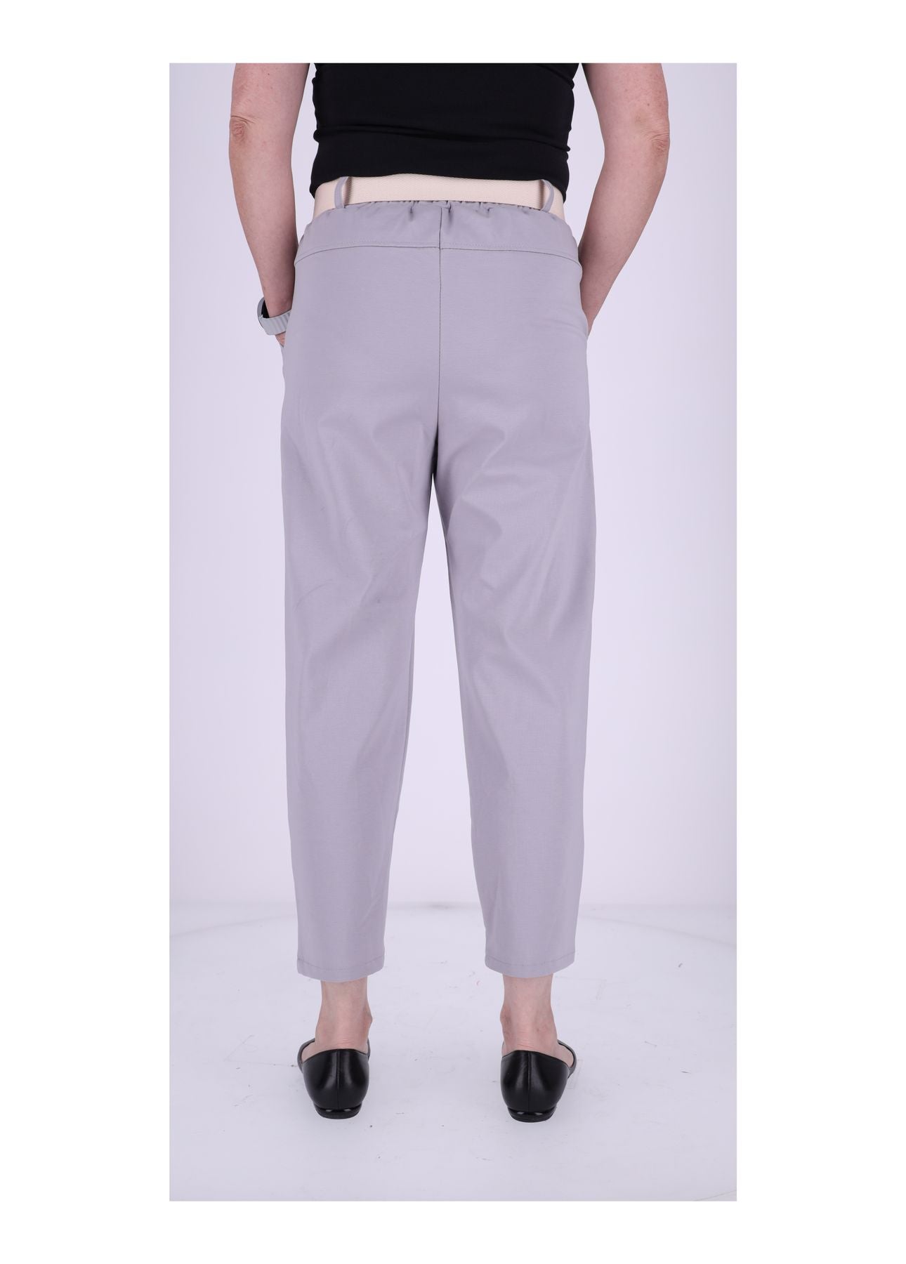 Hose 7/8 mit Knöpfen am Bein