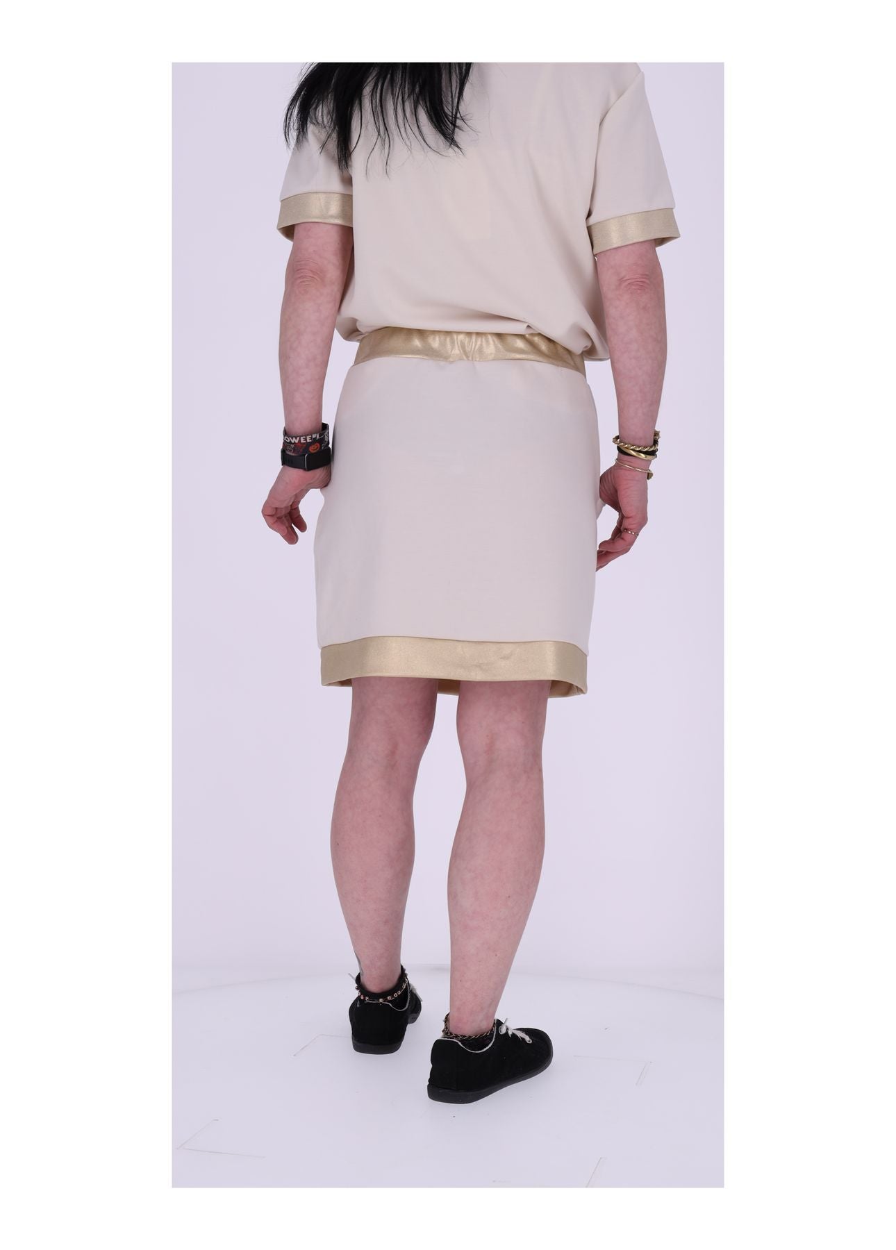 Sweatrock kurz Gold Applikationen