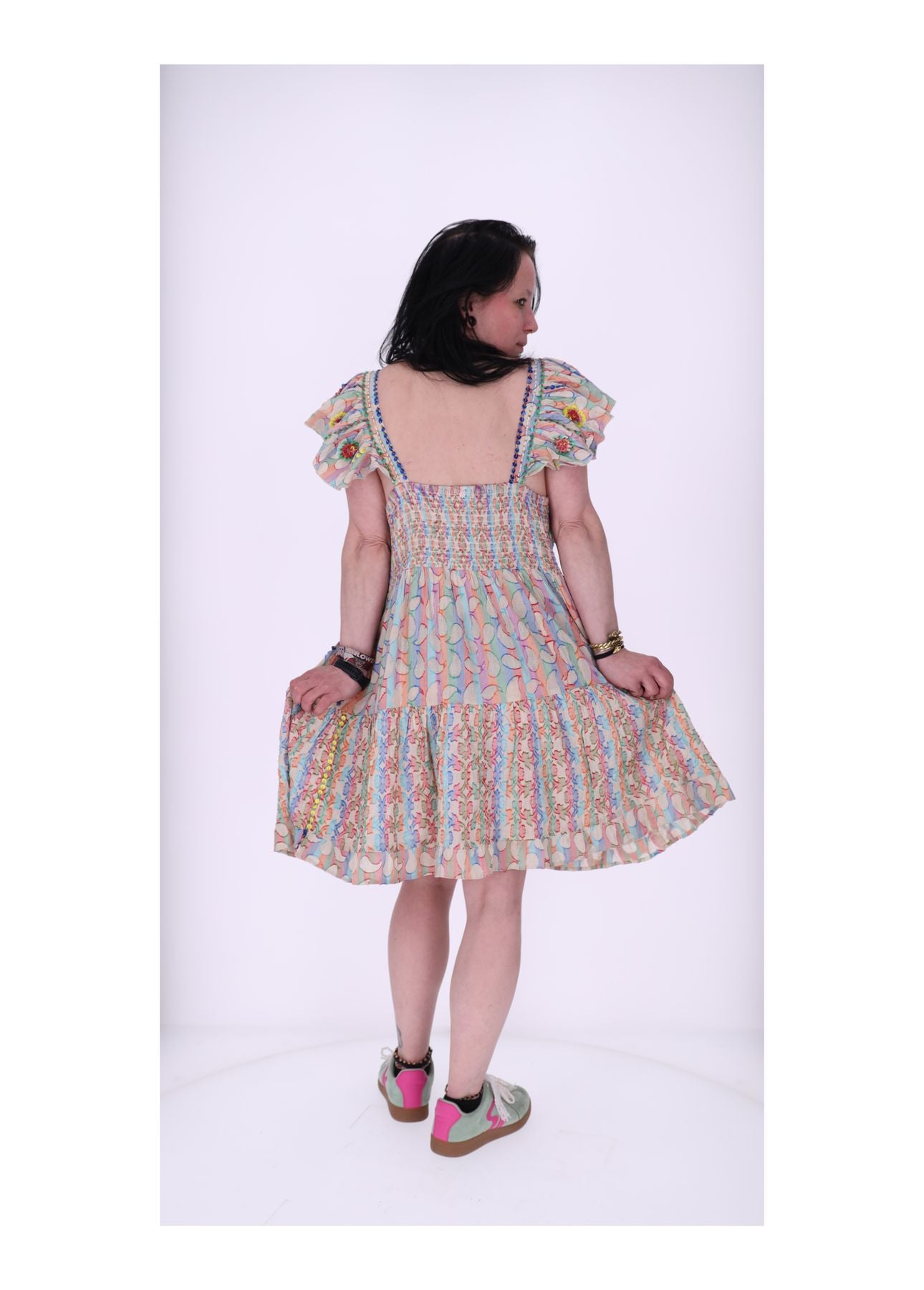 Trägerkleid Rüschen am Träger Pailetten