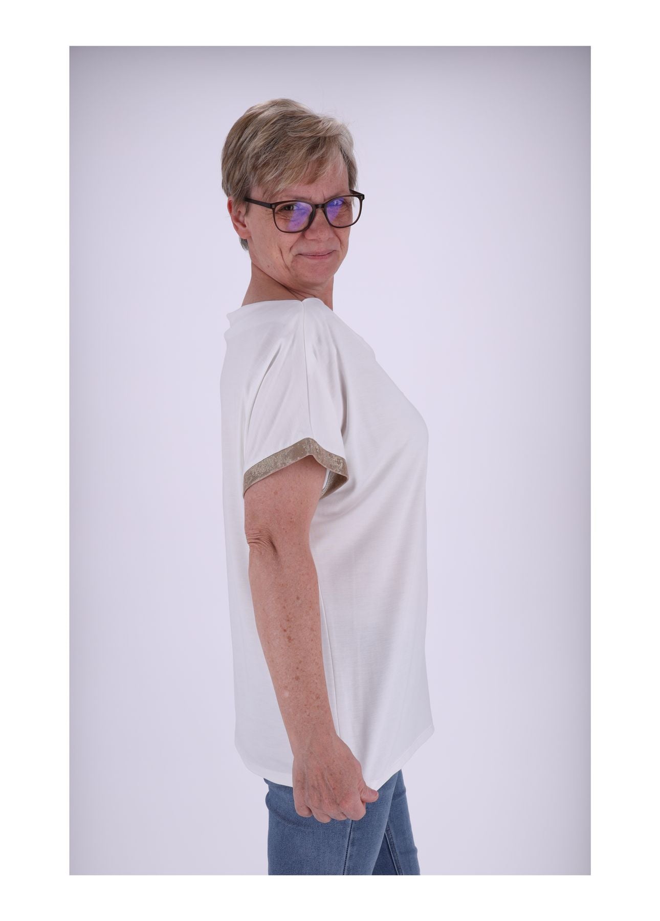 T-Shirt Damen aufgesetzte Blüte