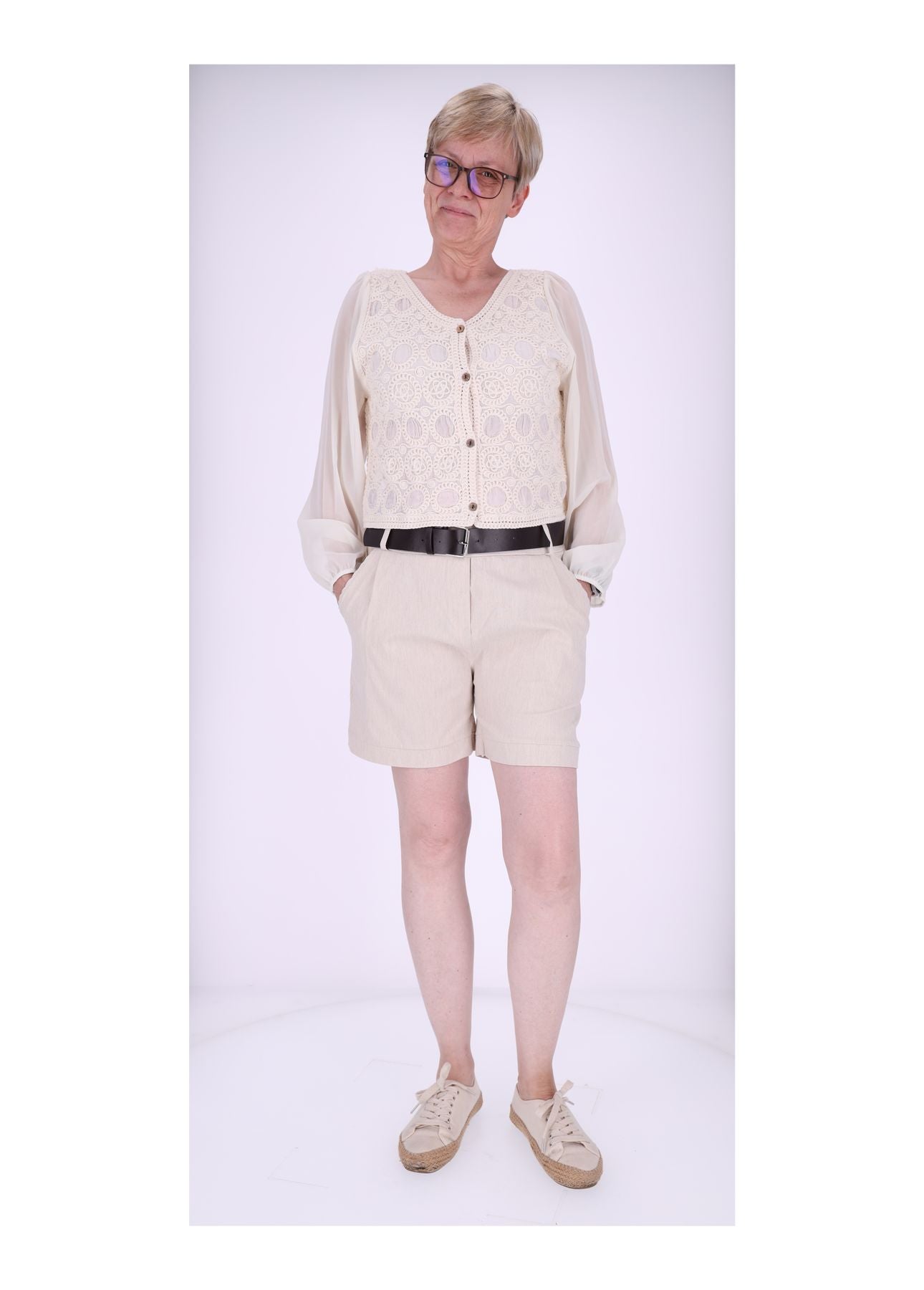 Short Damen Leinenoptik mit Gürtel