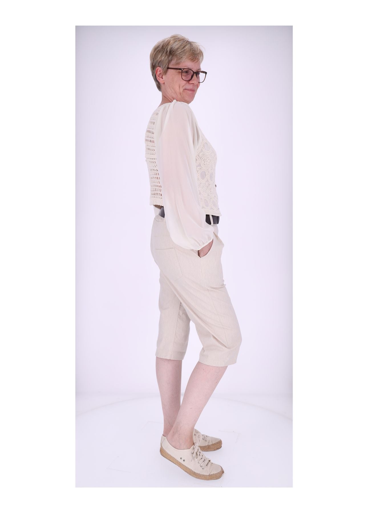 Bermuda Damen Leinenoptik mit Gürtel