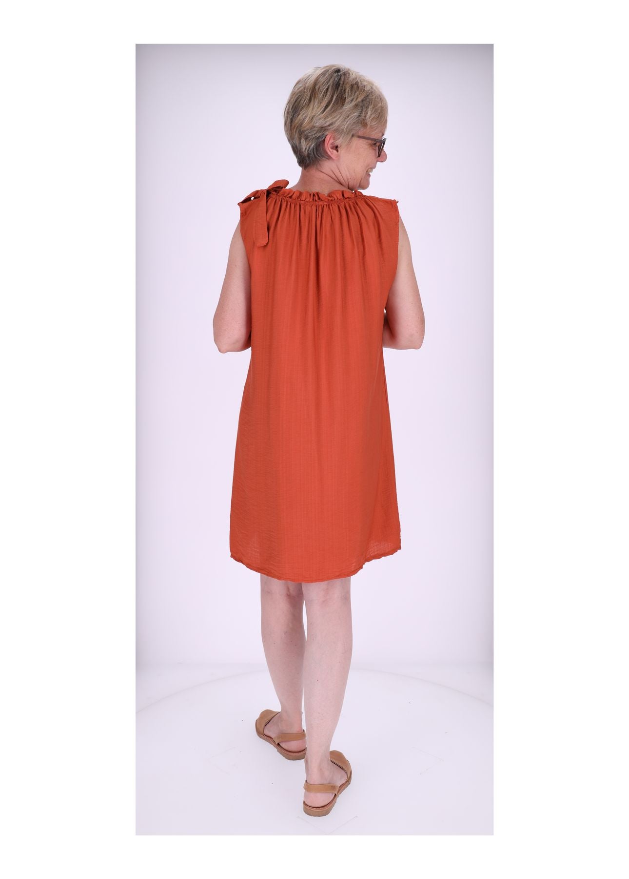 Trägerkleid Raffung am Kragen