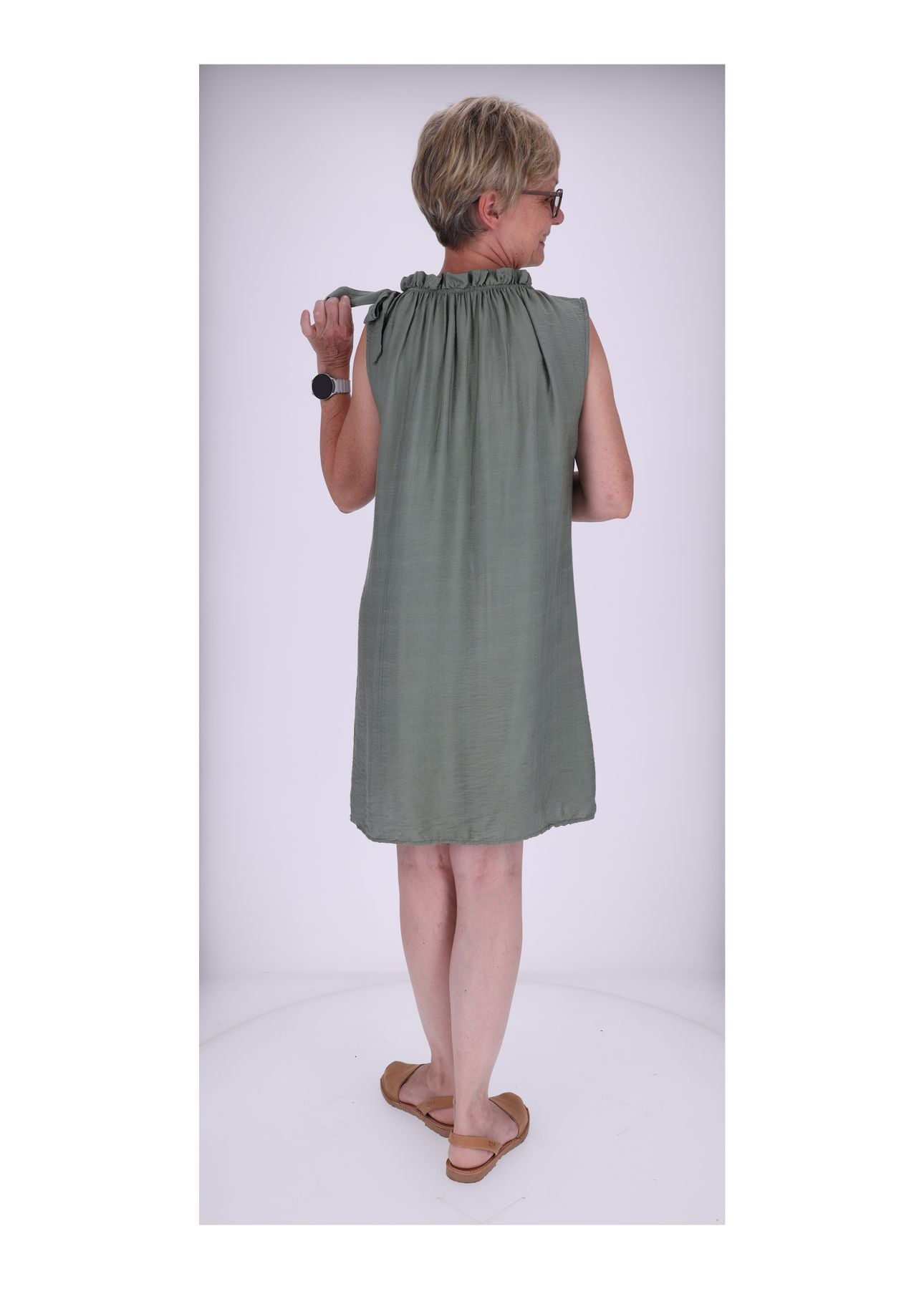Trägerkleid Raffung am Kragen