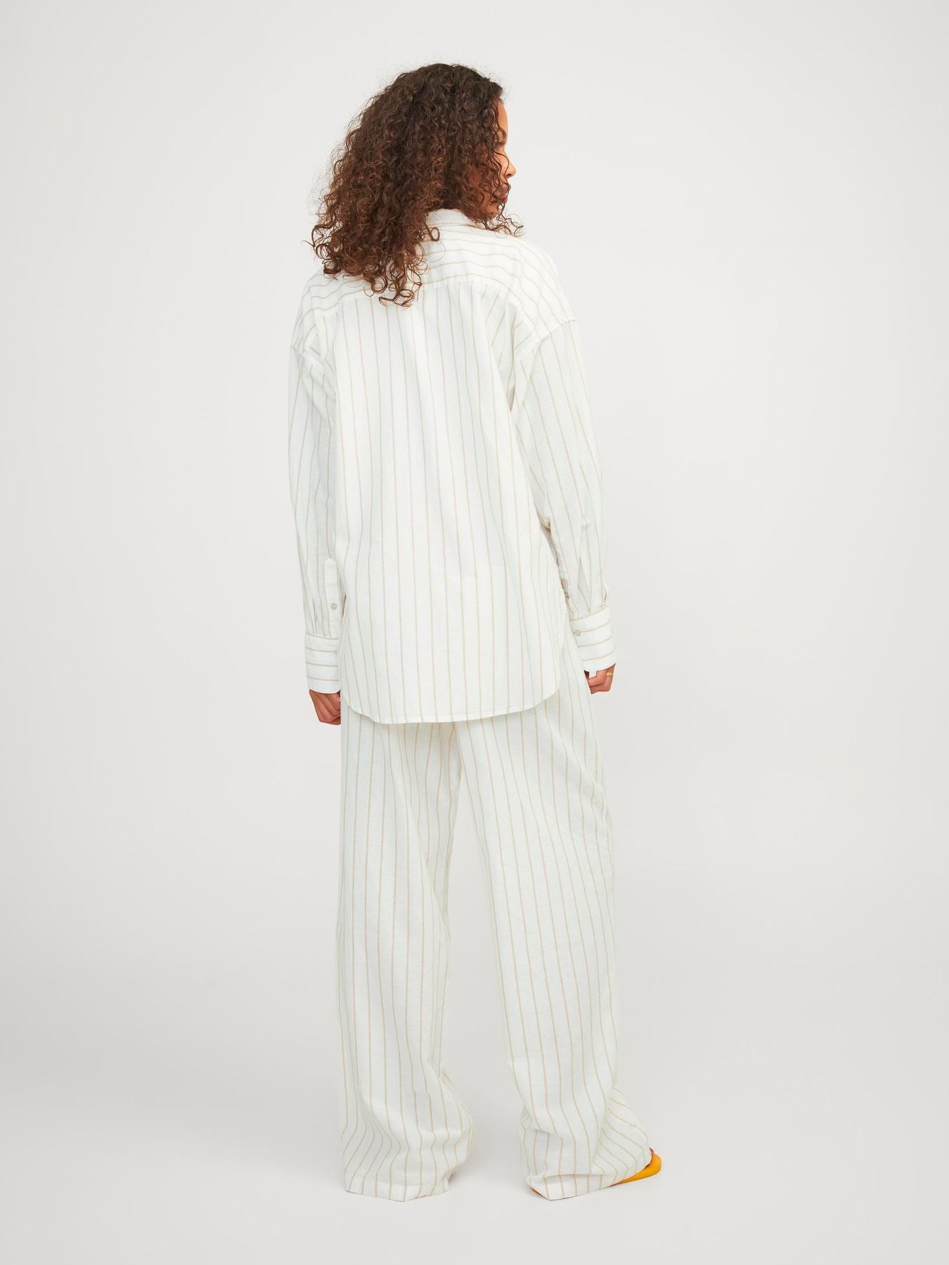 Damen JXJAMIE LS RLX LINEN BLEND SHIRT WVN SN