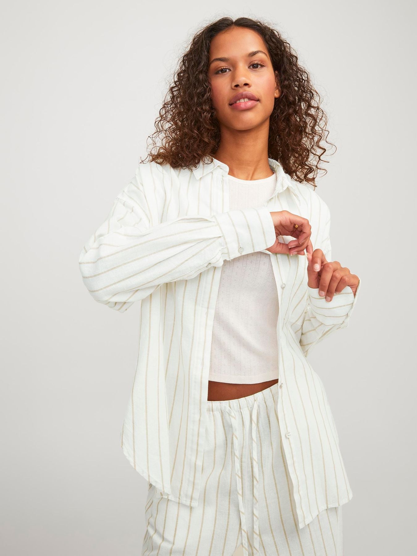 Damen JXJAMIE LS RLX LINEN BLEND SHIRT WVN SN