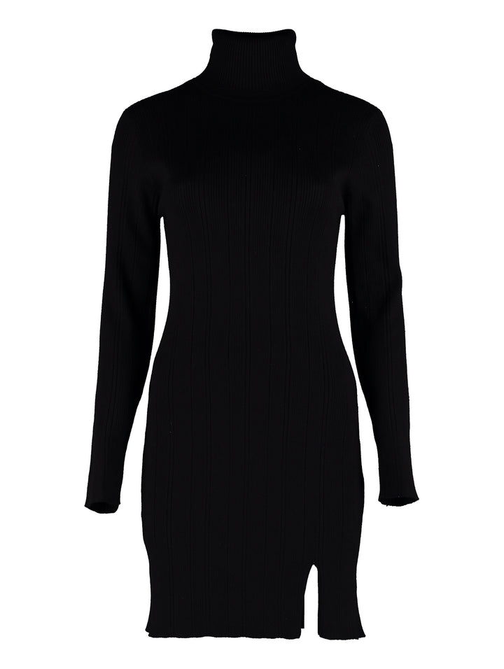 Hailys Feinripp-Kleid mit Rollkragen