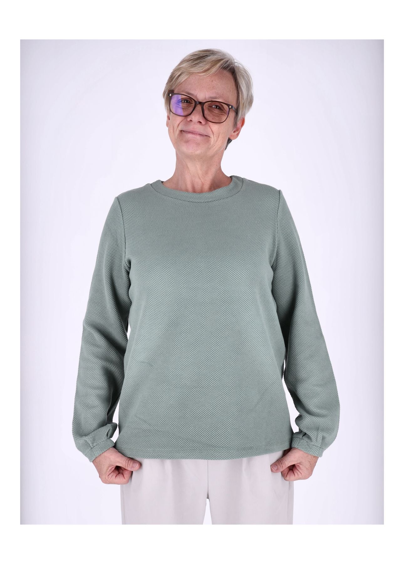 Ladies Pullover Knitted