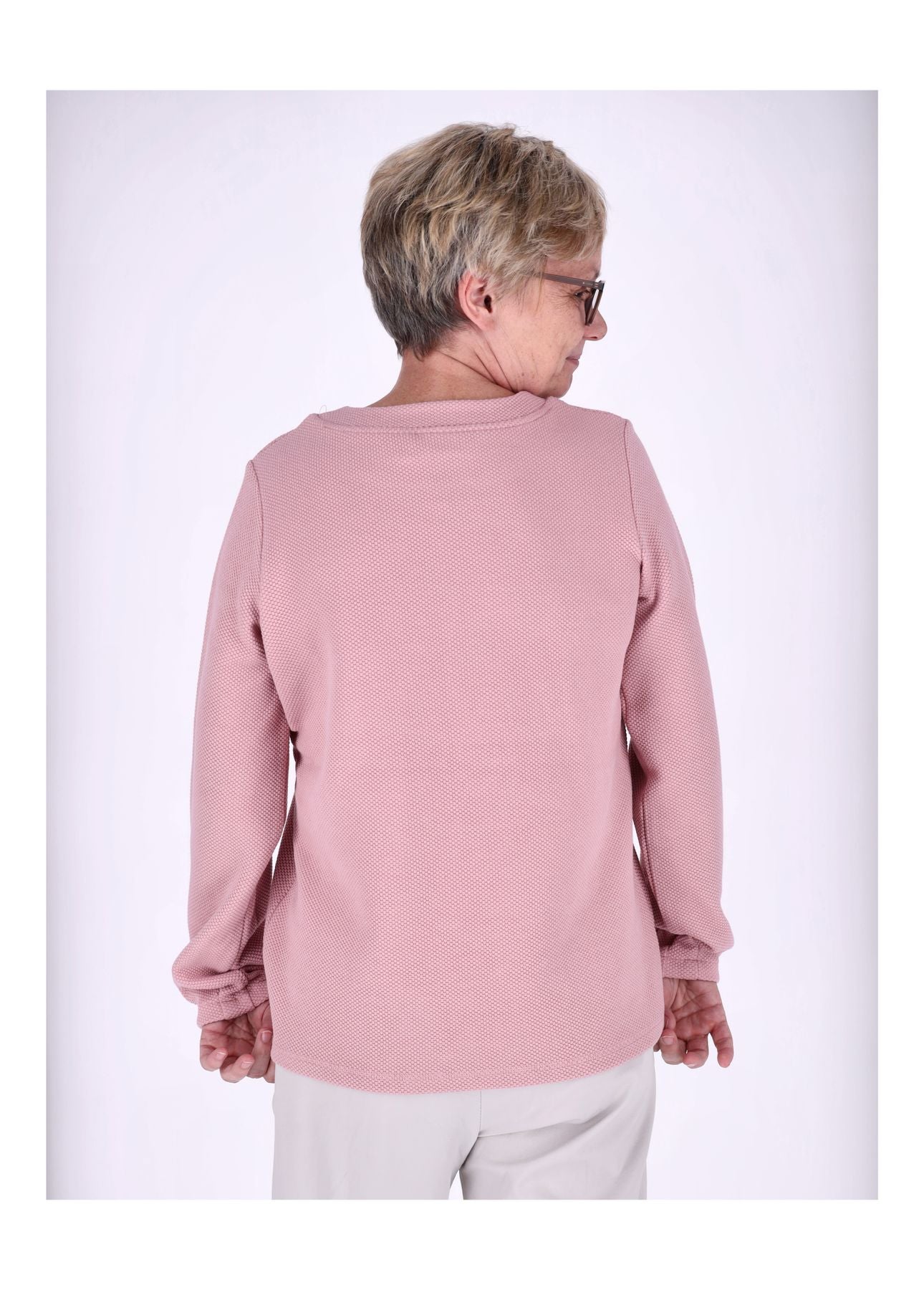 Ladies Pullover Knitted