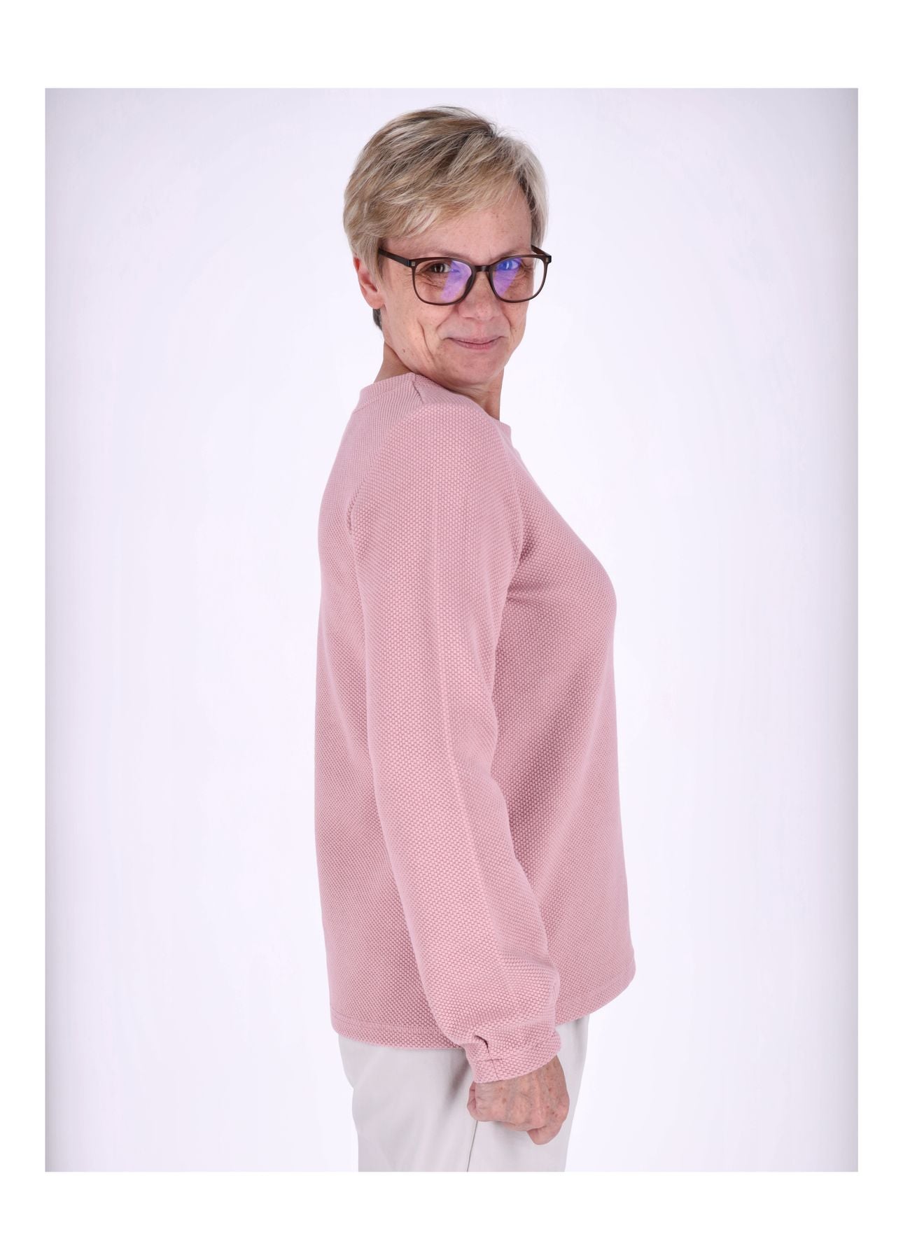 Ladies Pullover Knitted