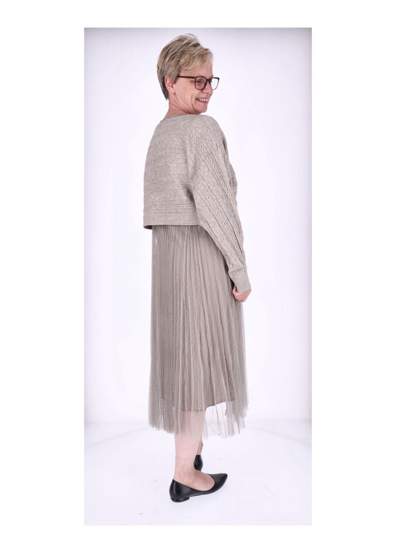 Kleid mit Strickpullover