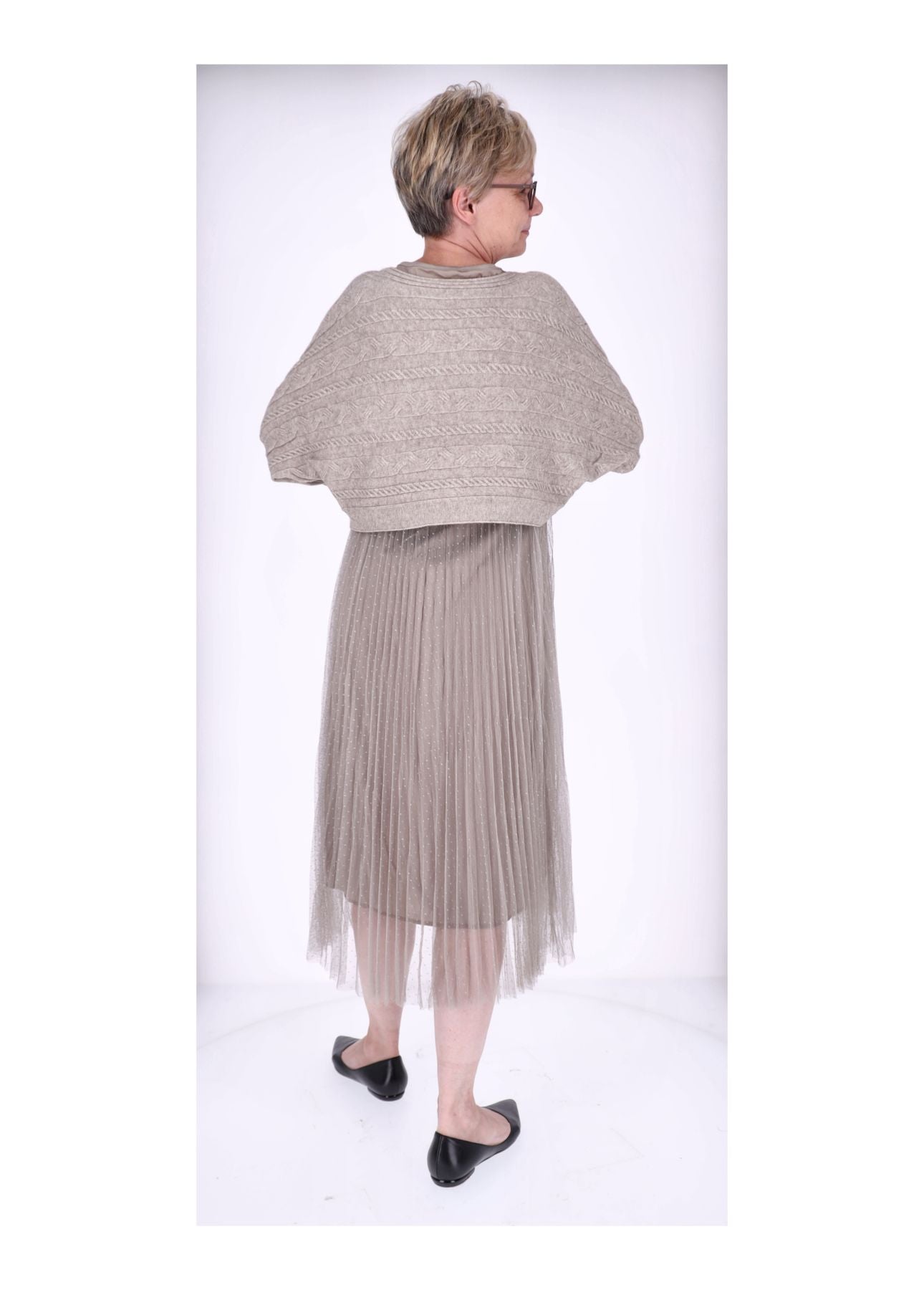 Kleid mit Strickpullover