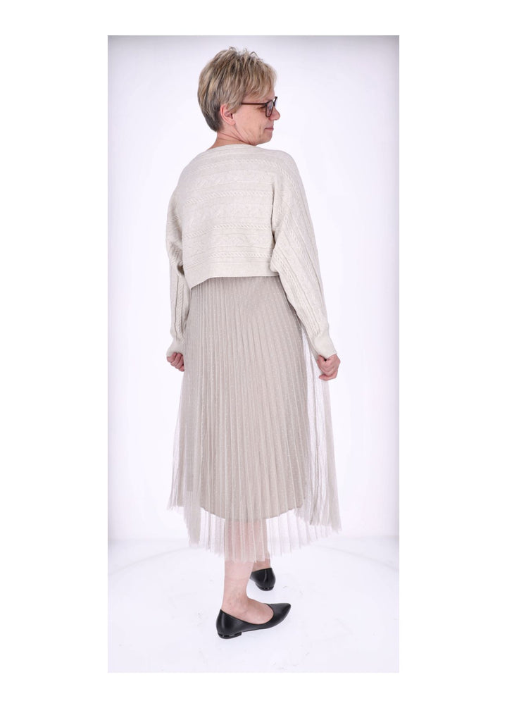 Kleid mit Strickpullover