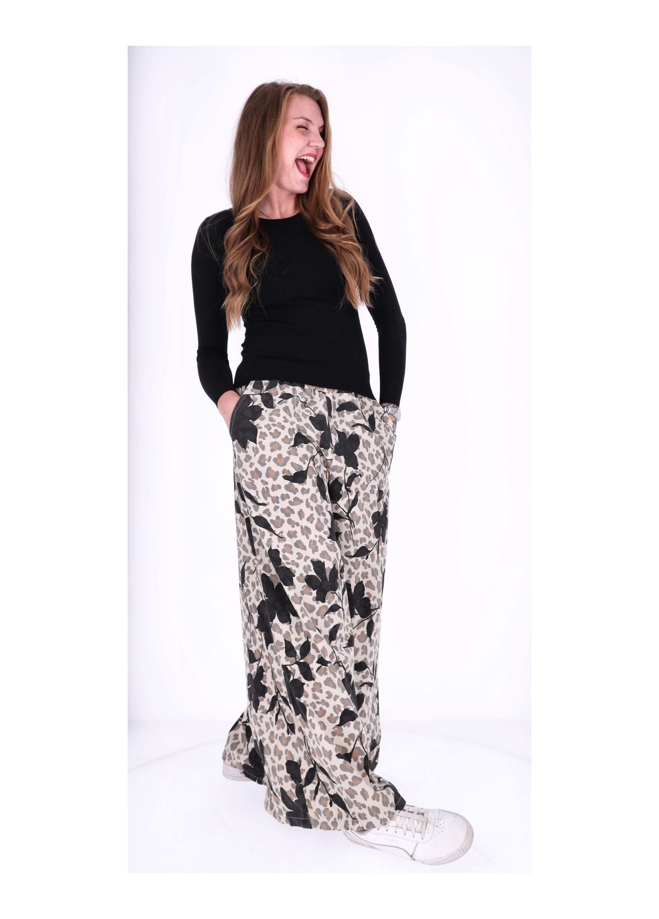 Cordhose Damen Wide Leg AOP