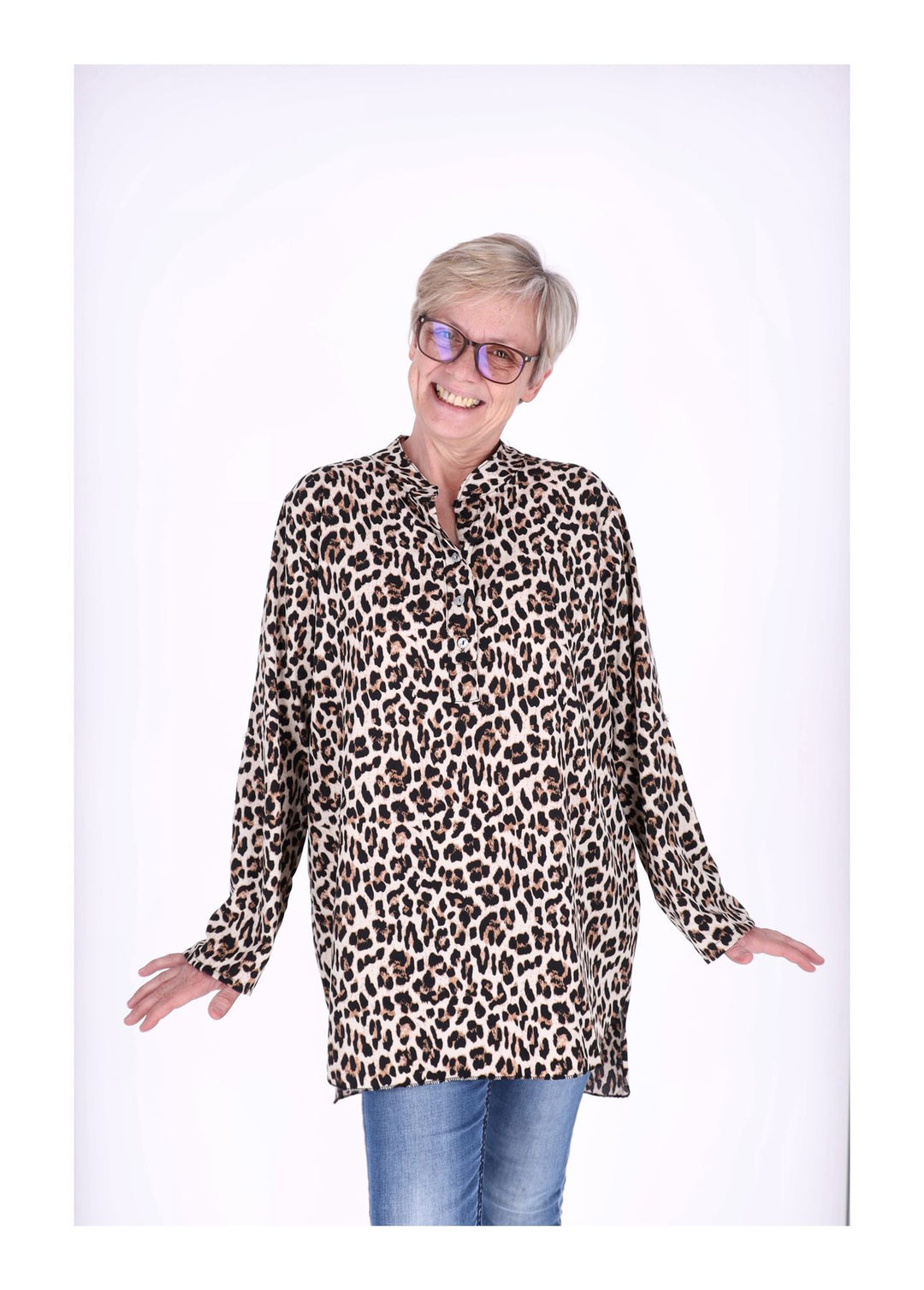 Blusenshirt Damen AOP Leo