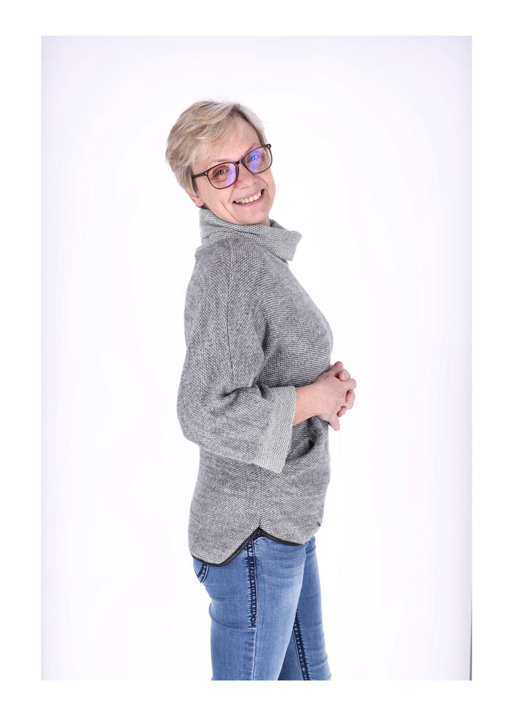 Damen Shirt mit Rollkragen in Hellgrau