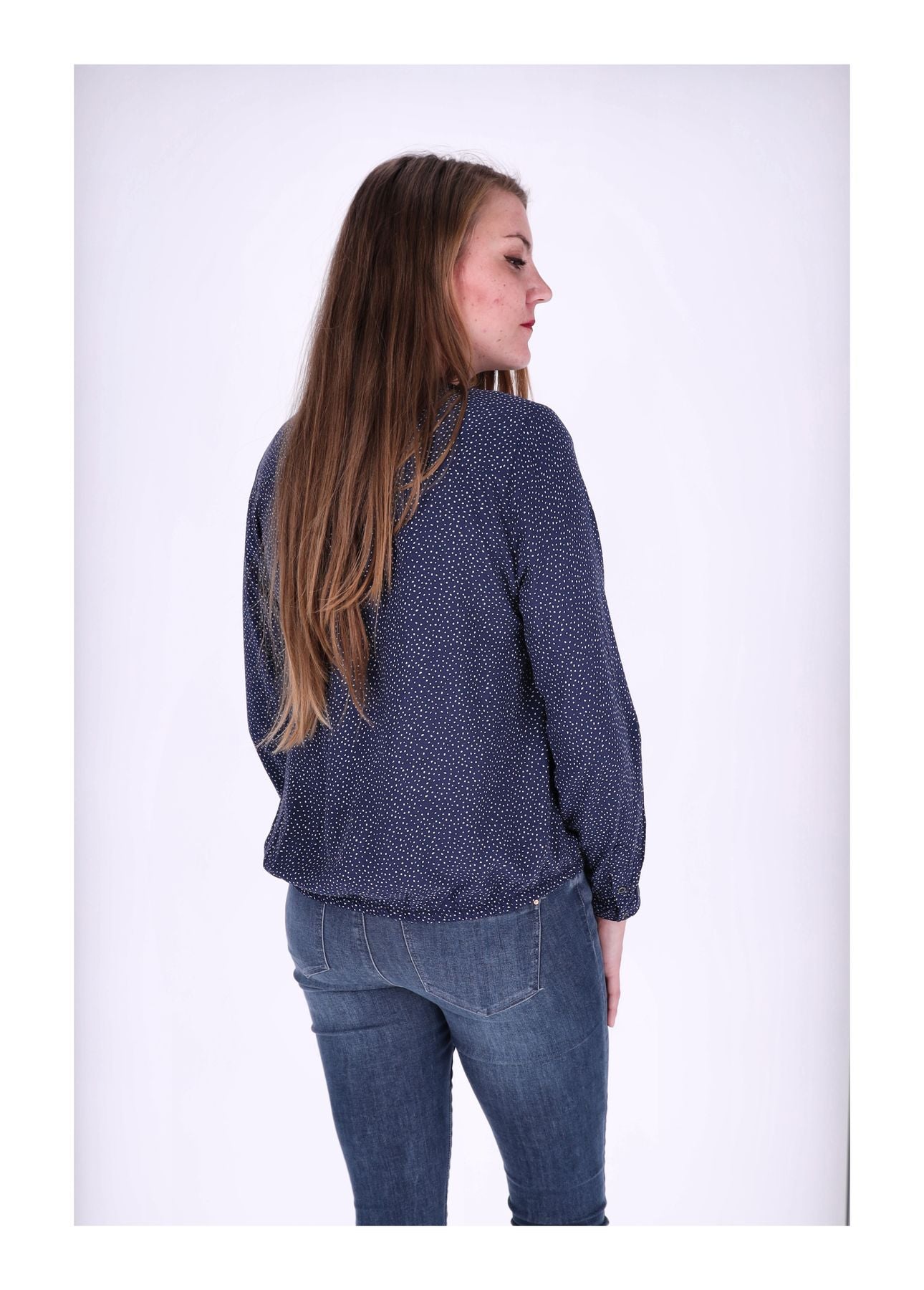 Bluse mit Punkten