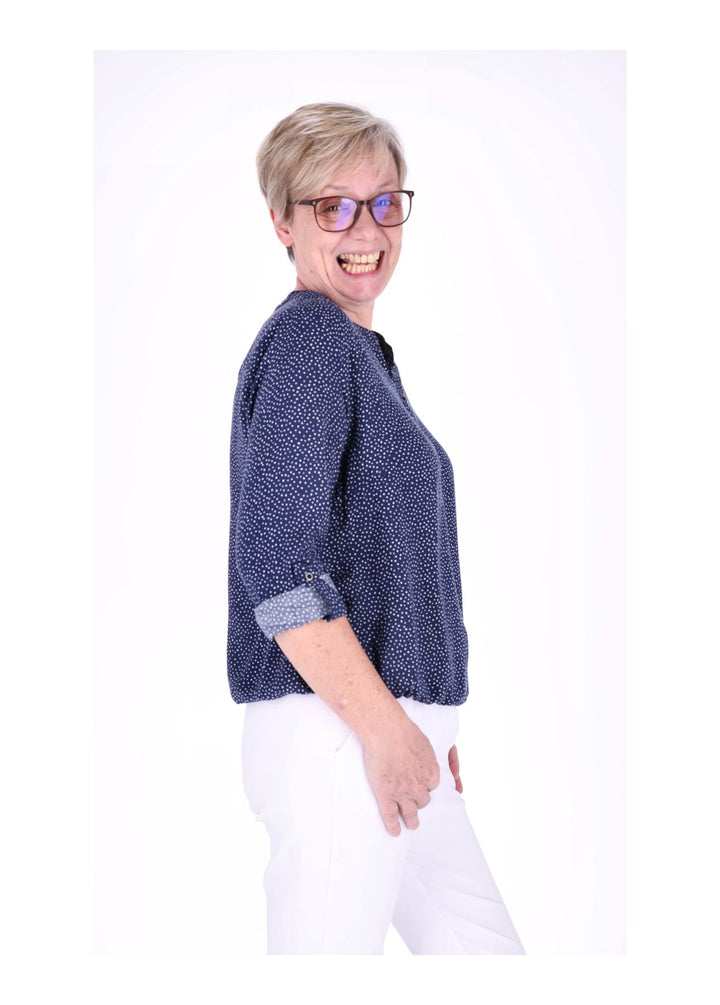 Bluse mit Punkten
