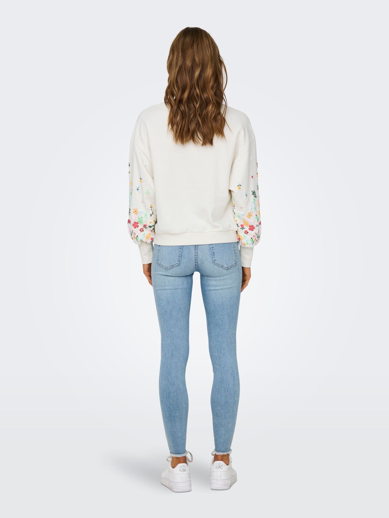 ONLBROOKE L/S O-NECK FLOWER SWT NOO