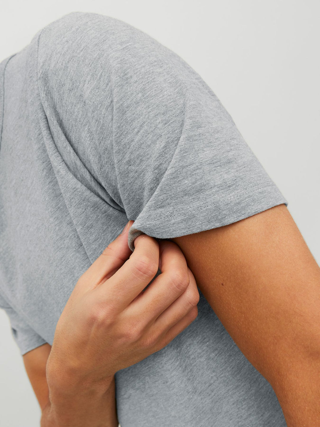 BASIC O-NECK TEE S/S NOOS