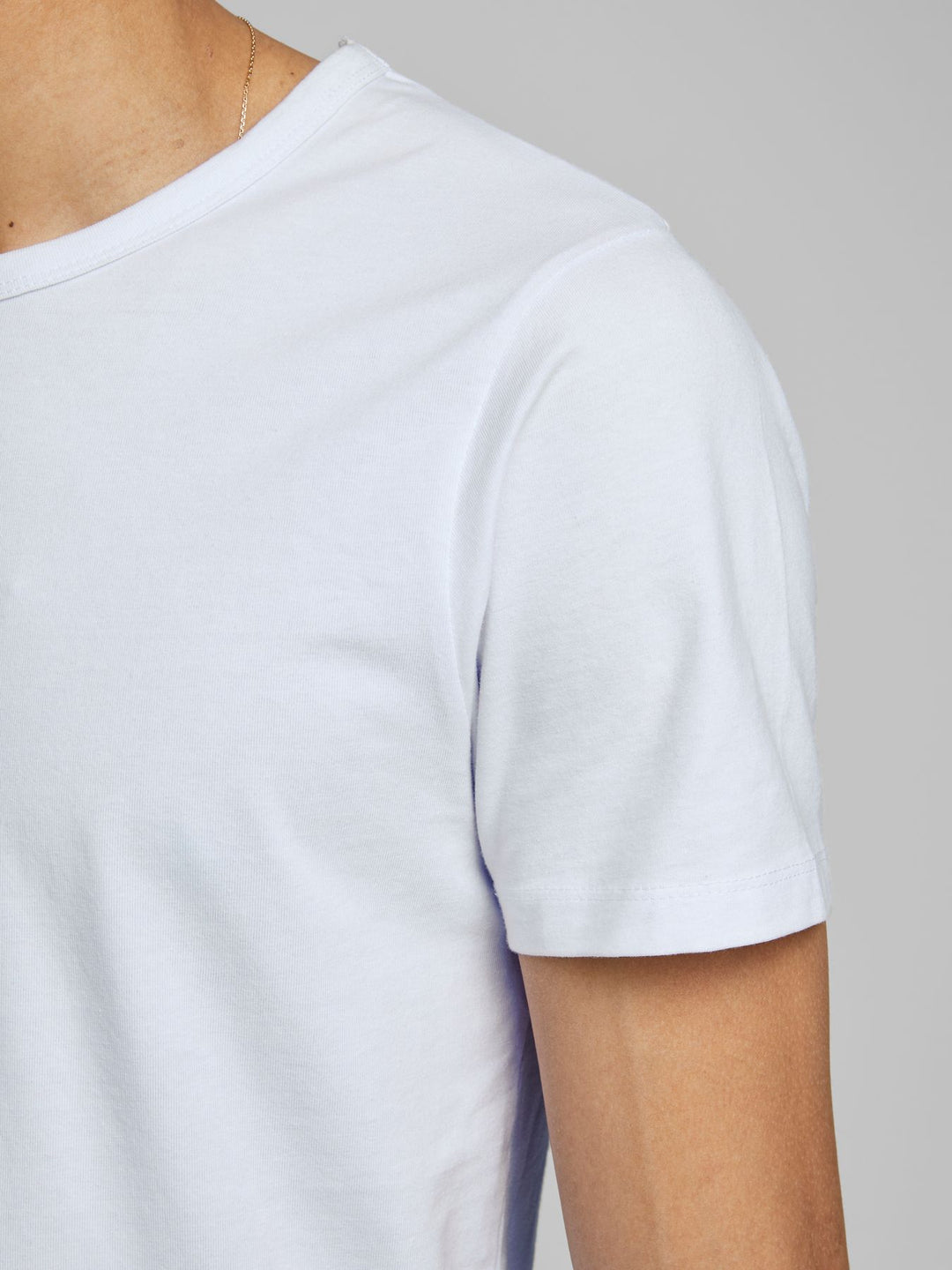 BASIC O-NECK TEE S/S NOOS