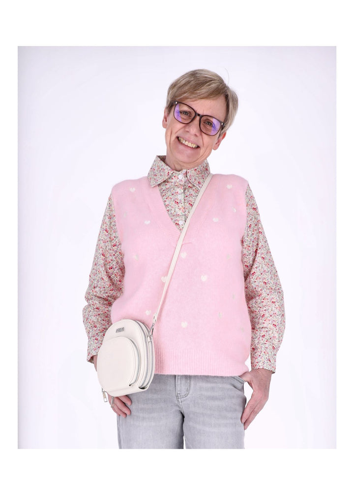 Strick Pullunder Damen mit Bluse unterlegt