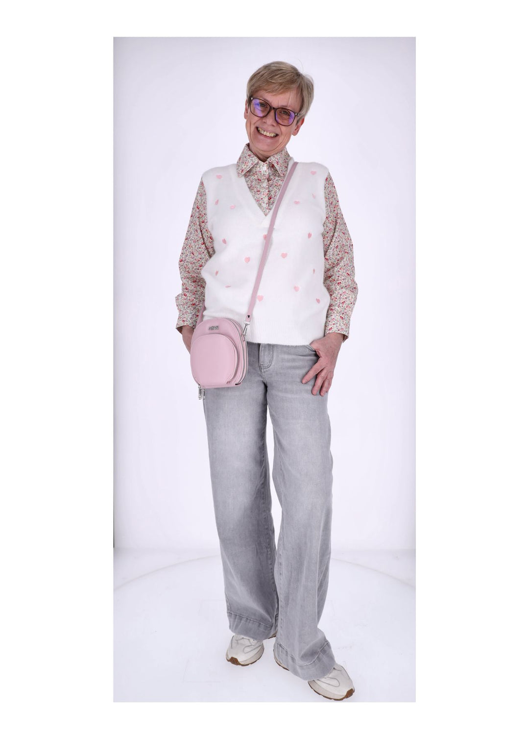 Strick Pullunder Damen mit Bluse unterlegt