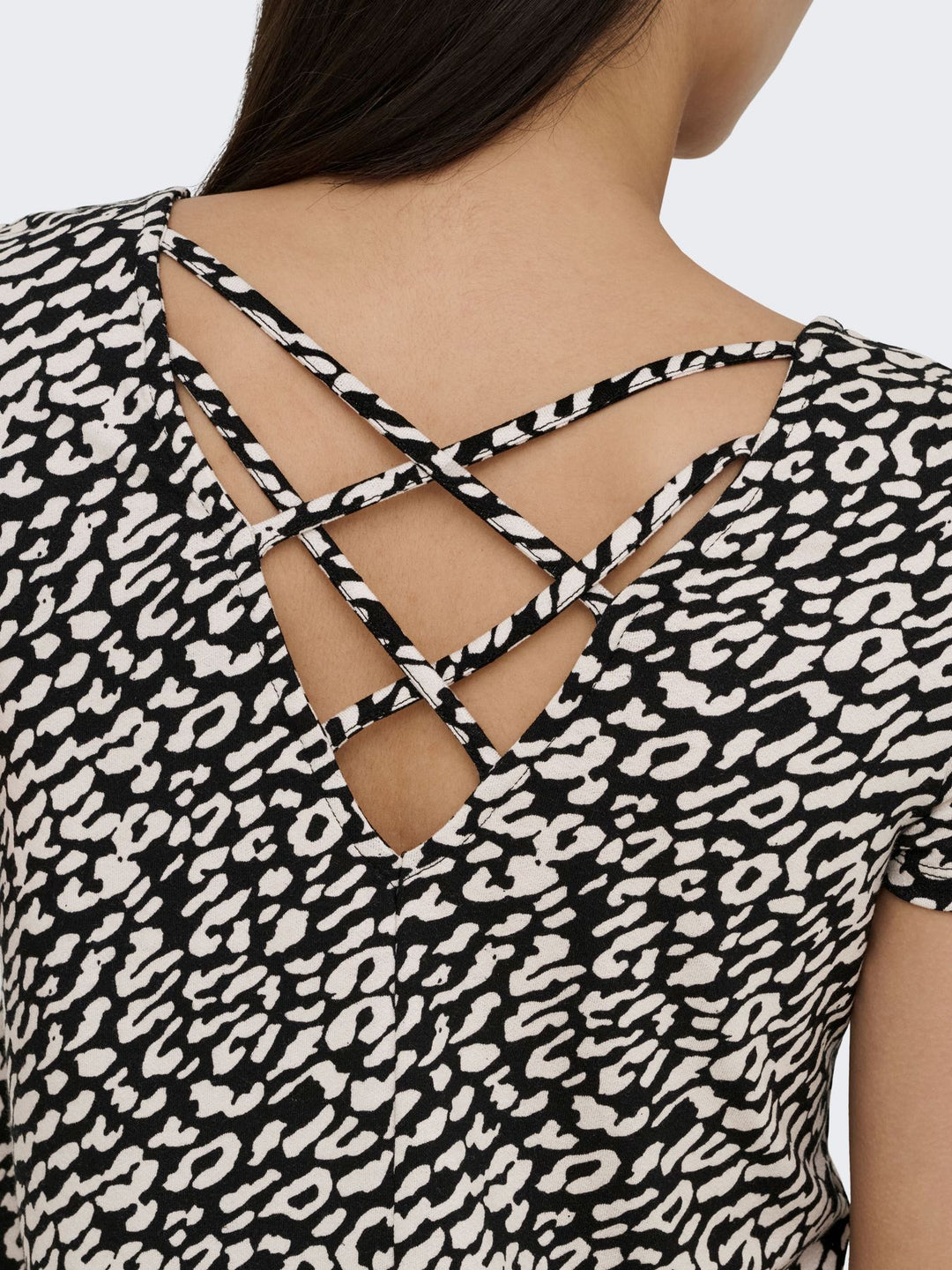 ONLBERA BACK LACE UP S/S TOP JRS NO