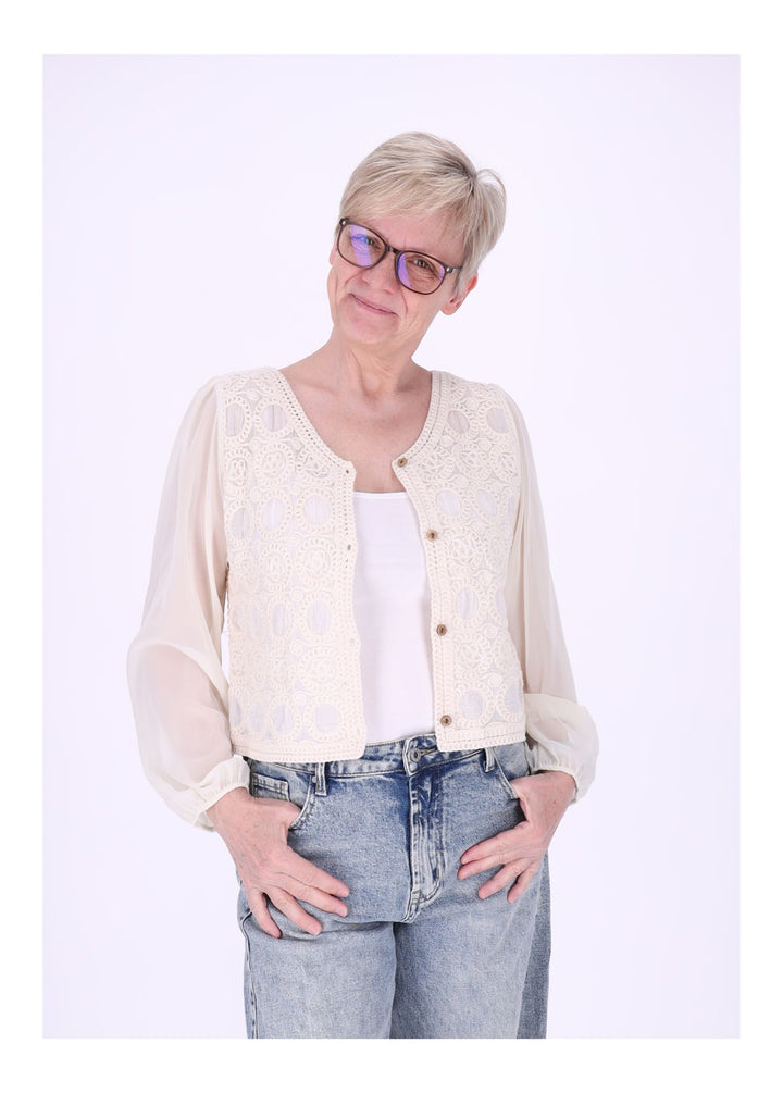 Häkeljacke Damen Satinarm vorn Stickerei