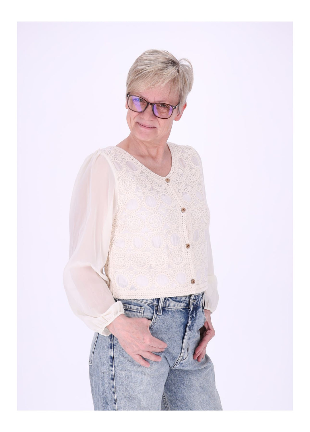 Häkeljacke Damen Satinarm vorn Stickerei