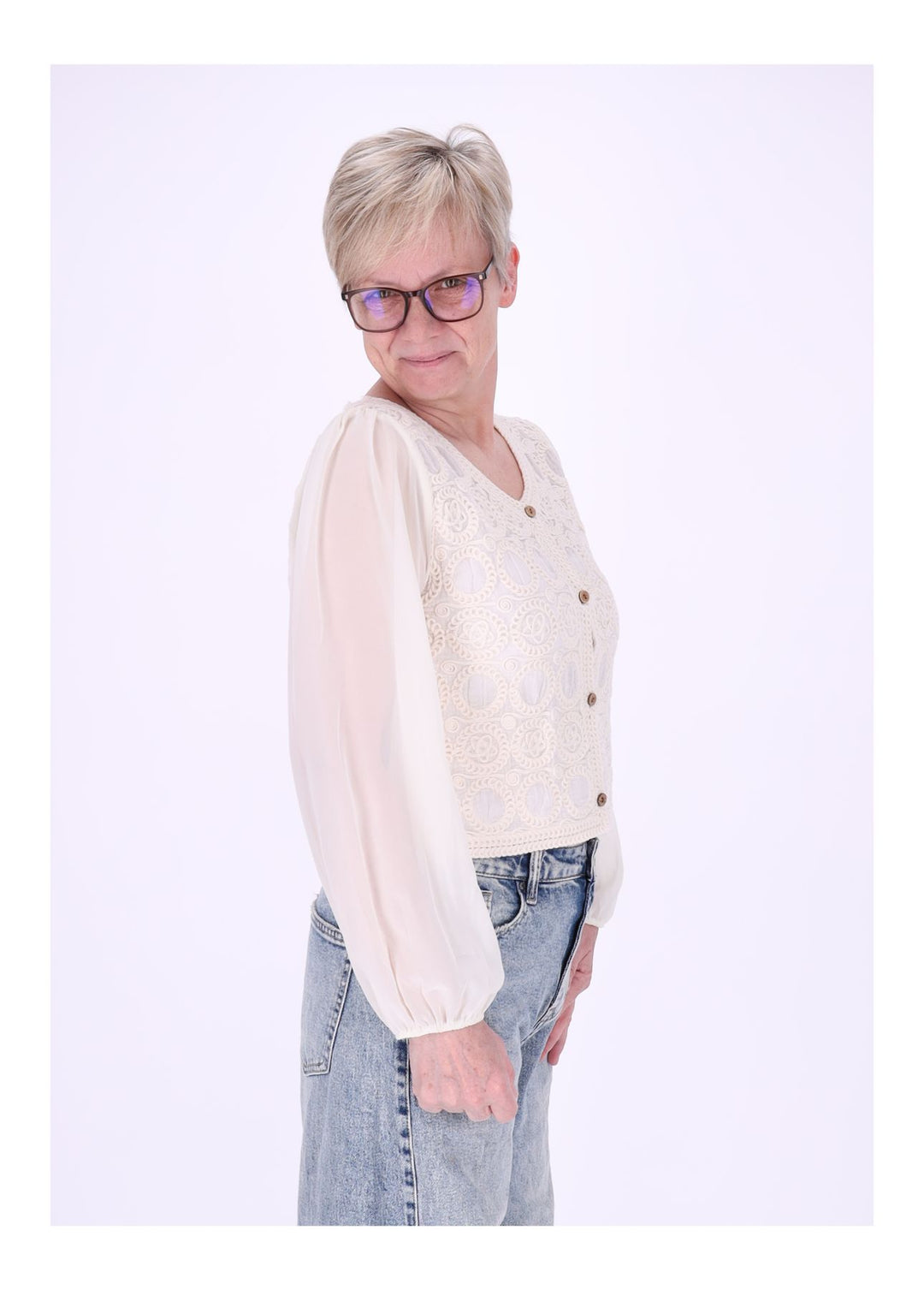 Häkeljacke Damen Satinarm vorn Stickerei