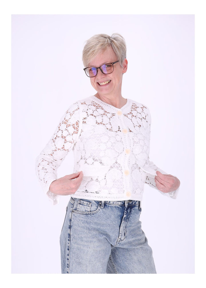 Häkeljacke Damen angedeutete Taschen
