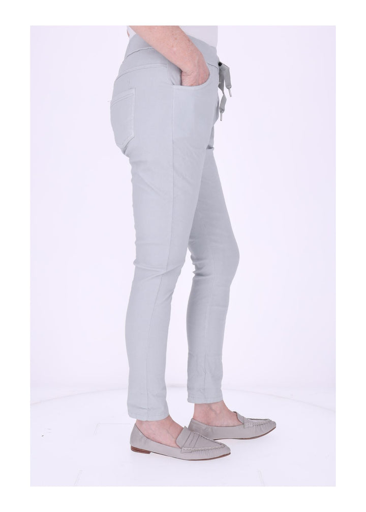 Jog-Pant schmal geschnitten