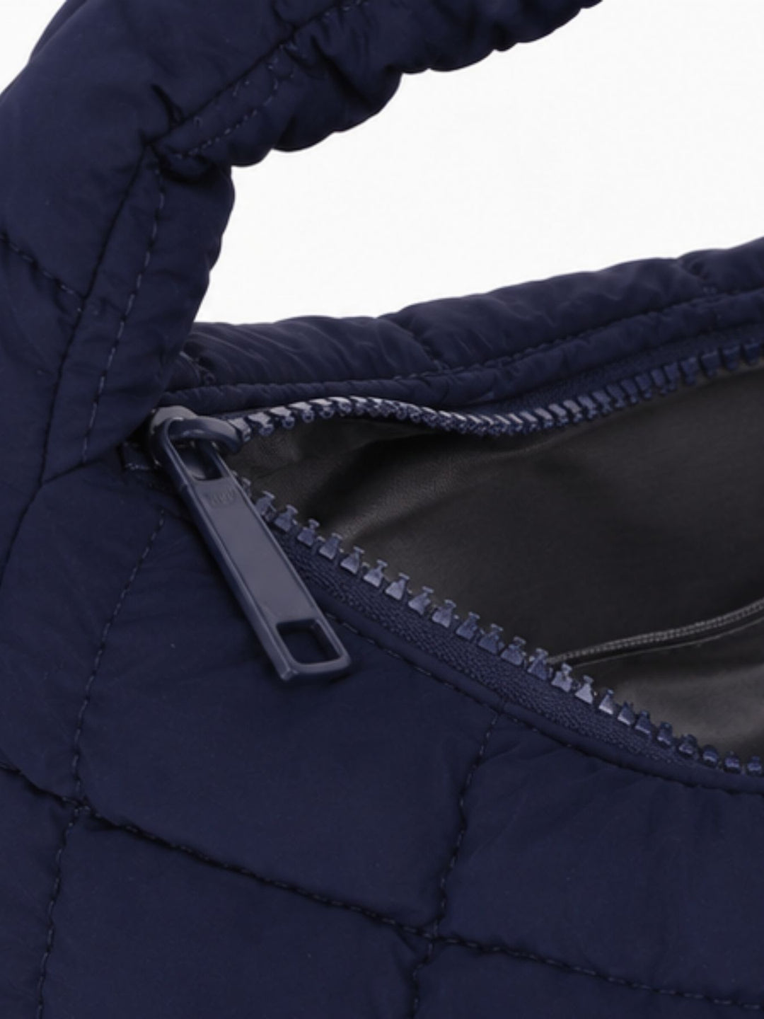 Tasche Puffer Hänkel und Riemen