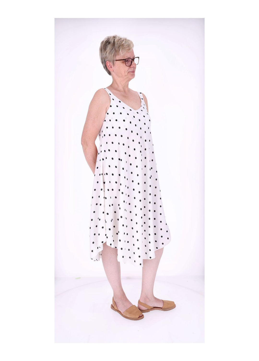 Kleid schmale Träger A-Form AOP Punkte