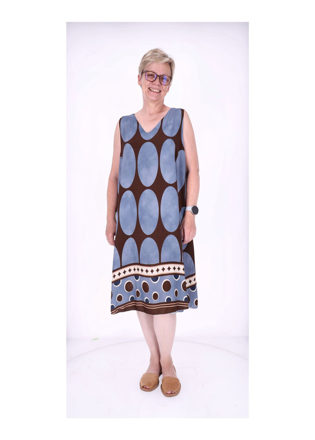 Kleid V-Ausschnitt AOP große Punkte