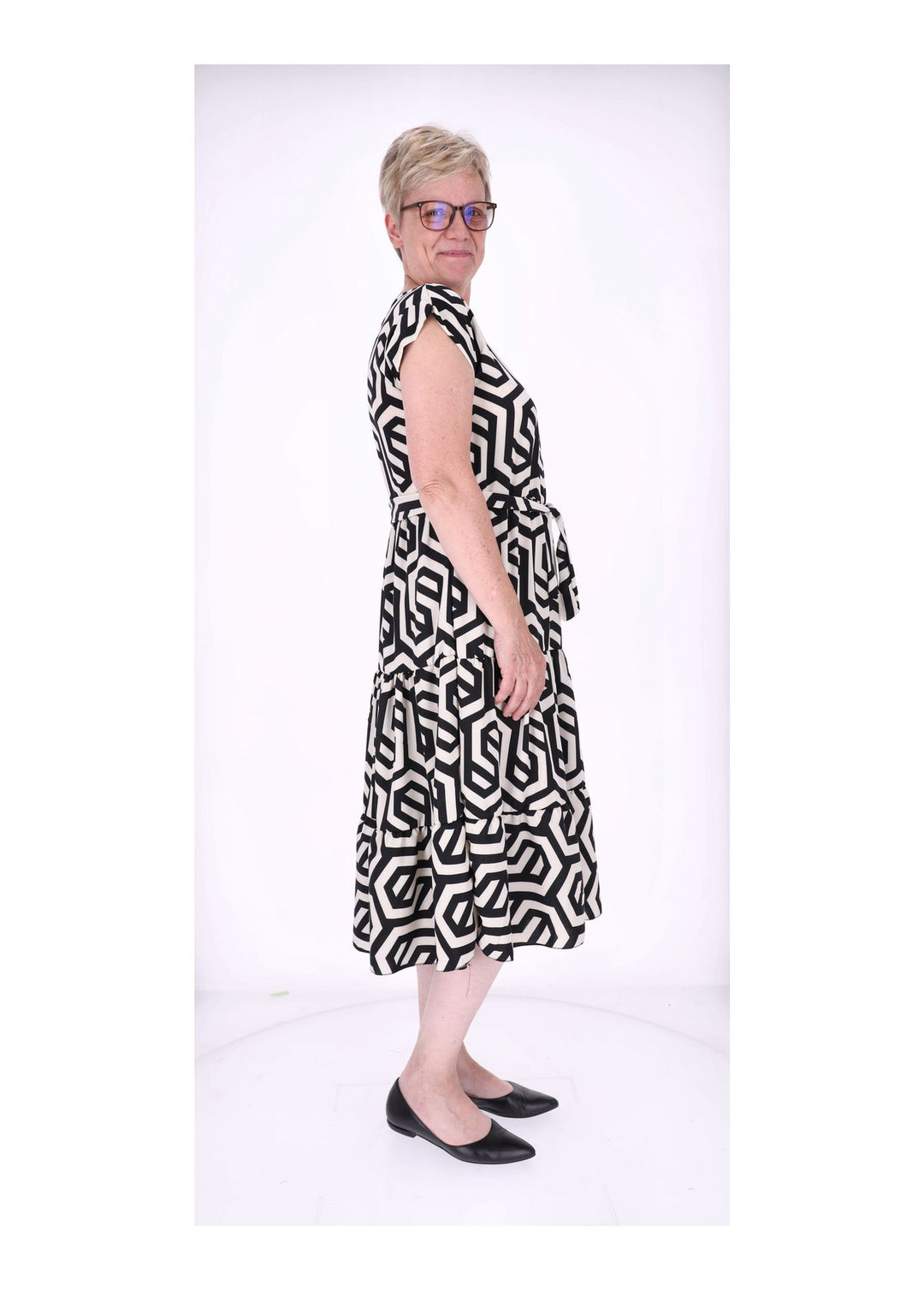 Kleid angeschnittener Arm Stufen Gürtel AOP Grafisch