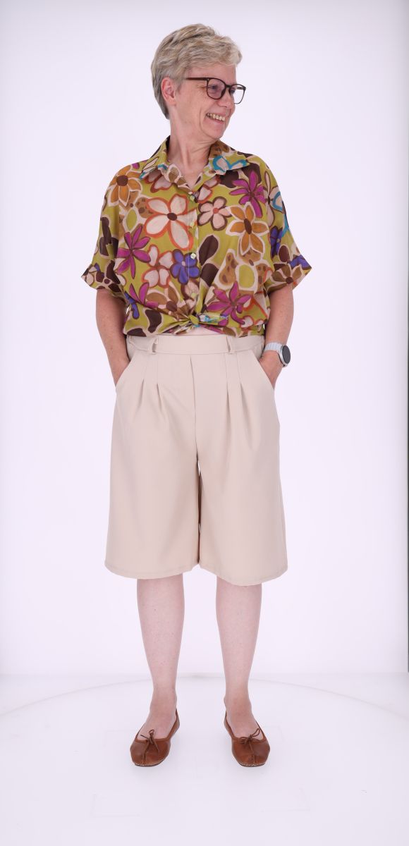 Short Damen Knielang