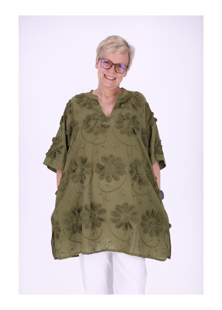 Longshirt Kragen V-Ausschnitt Blüten 3D