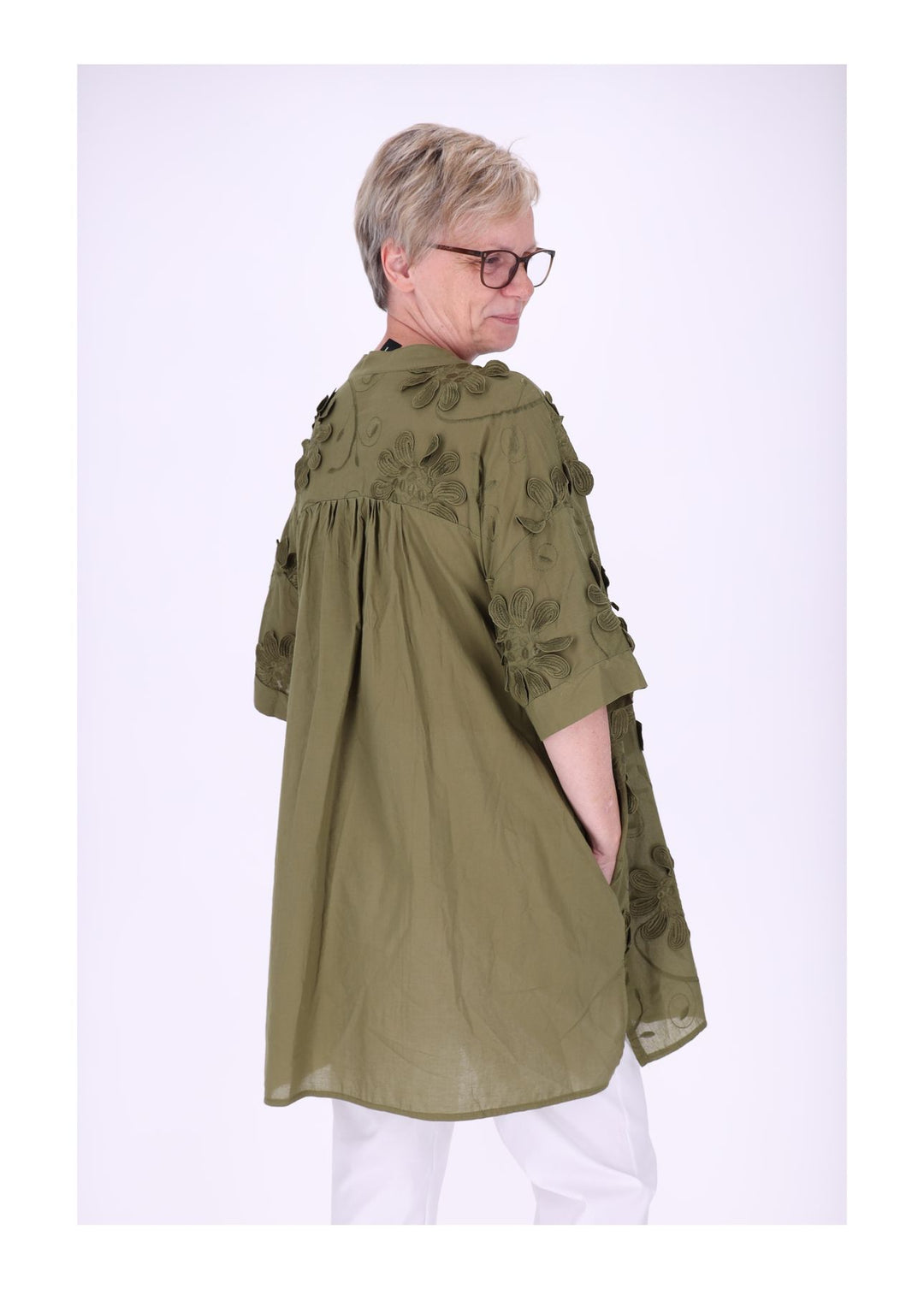 Longshirt Kragen V-Ausschnitt Blüten 3D