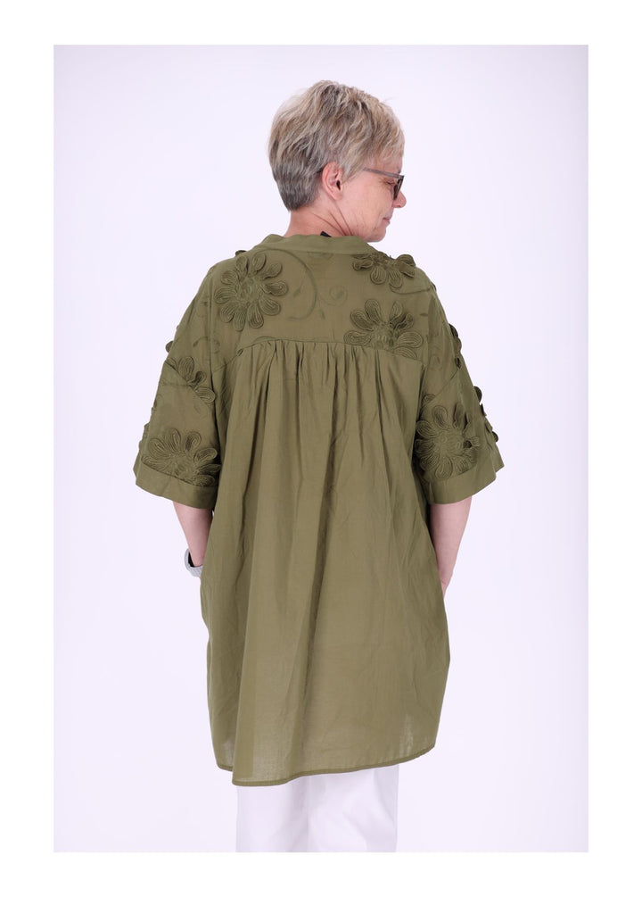 Longshirt Kragen V-Ausschnitt Blüten 3D