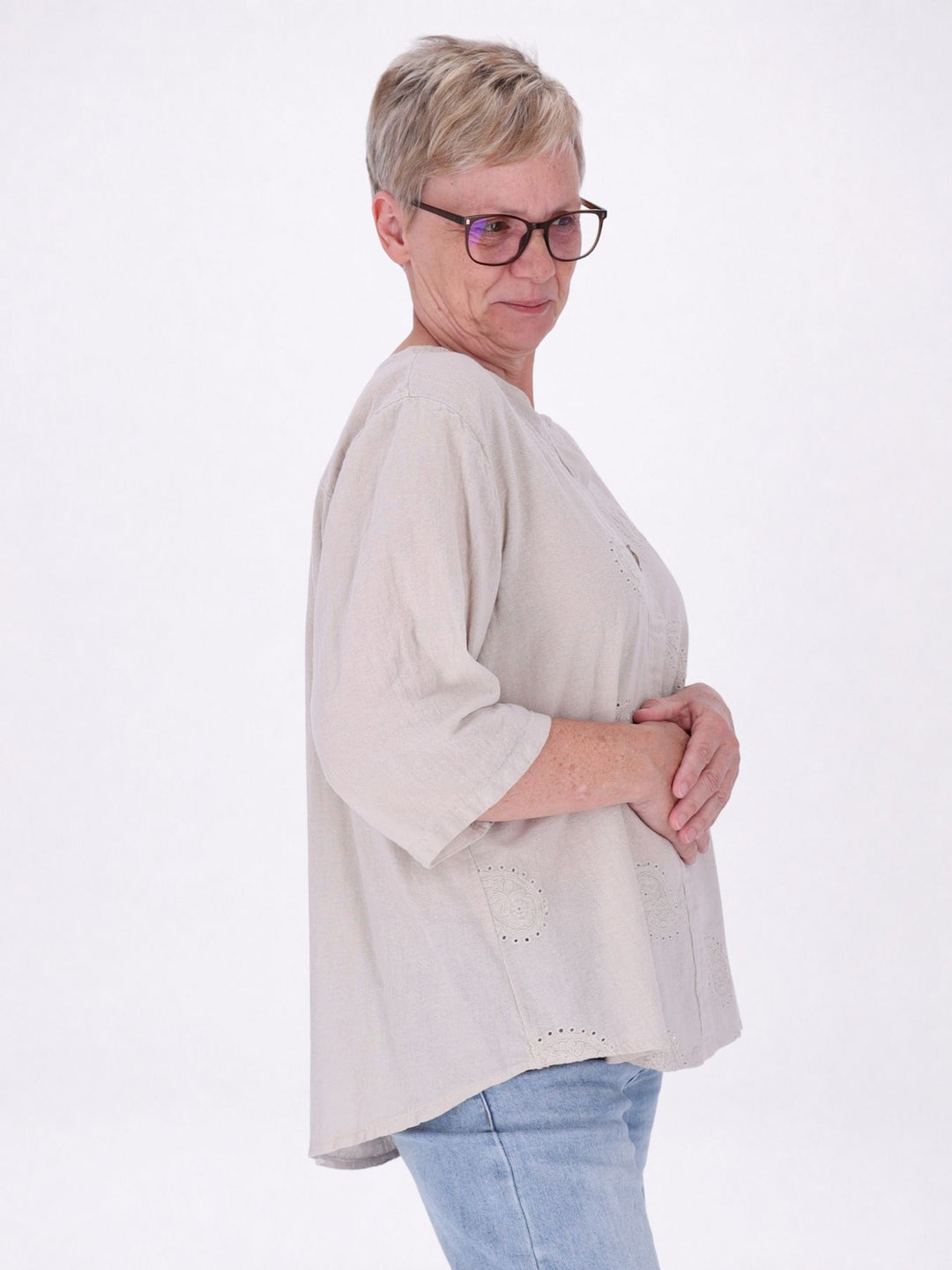 Damen T-Shirt mit Paisley-Stickerei und V-Ausschnitt – Beige