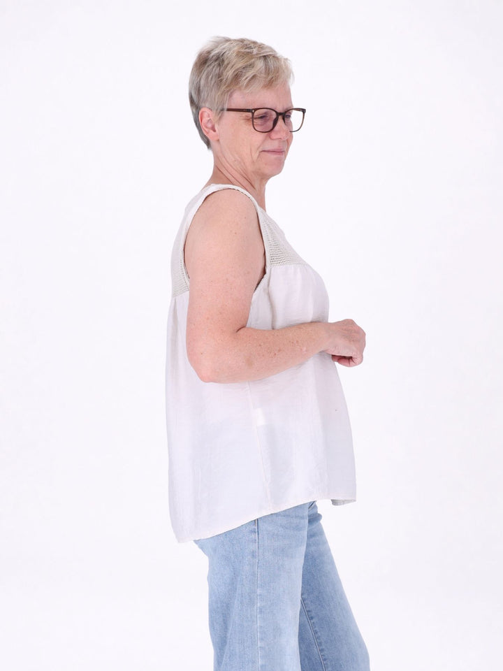 Damen Top in Lagenoptik mit Netzstoff – Beige